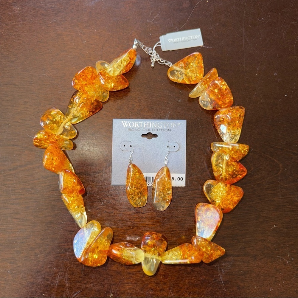 VTG Worthington Bold Collection Necklace & Earrings Set Baltic Amber Look NWT